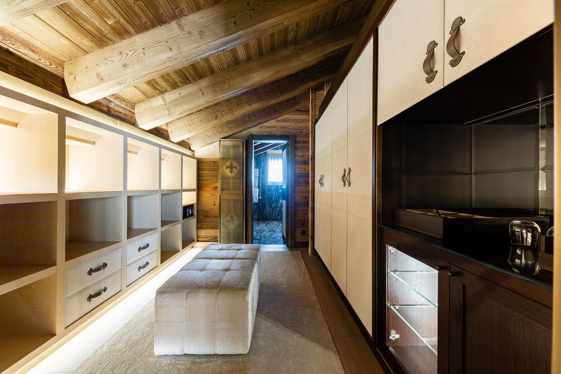 Main Suite with Walk-in Closet, Chalet Two, Ultima Crans-Montana